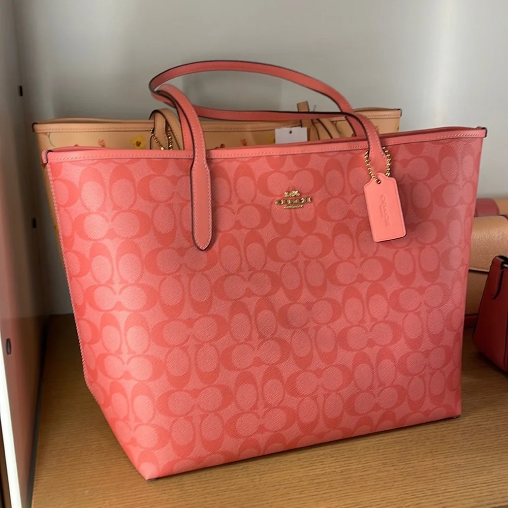 Coach | Bags | Coach Ca57 City Tote In Blocked Signature Canvas In